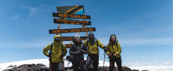 Aufstieg zum Uhuru Peak und Abstieg zum Horombo Camp